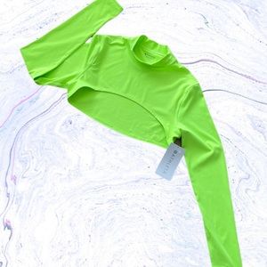 Athlete Open Cropped Top